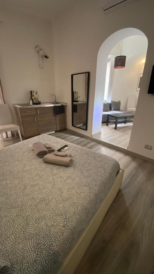 Petros Room Camere Salerno Exterior photo