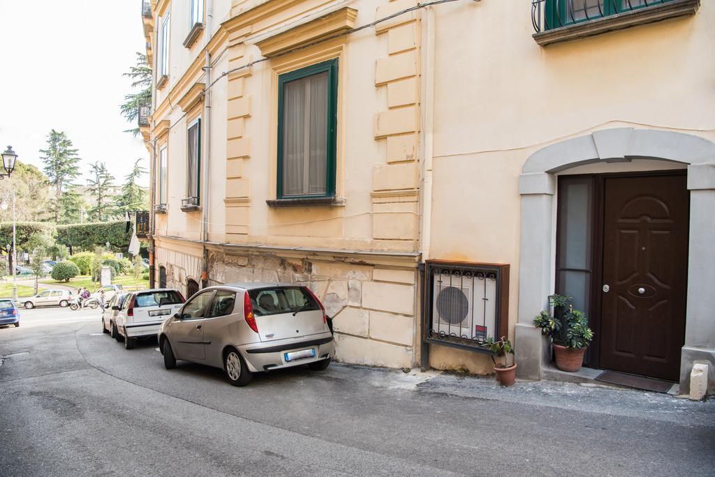 Petros Room Camere Salerno Exterior photo